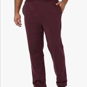 Burgundy men’s sweatpants